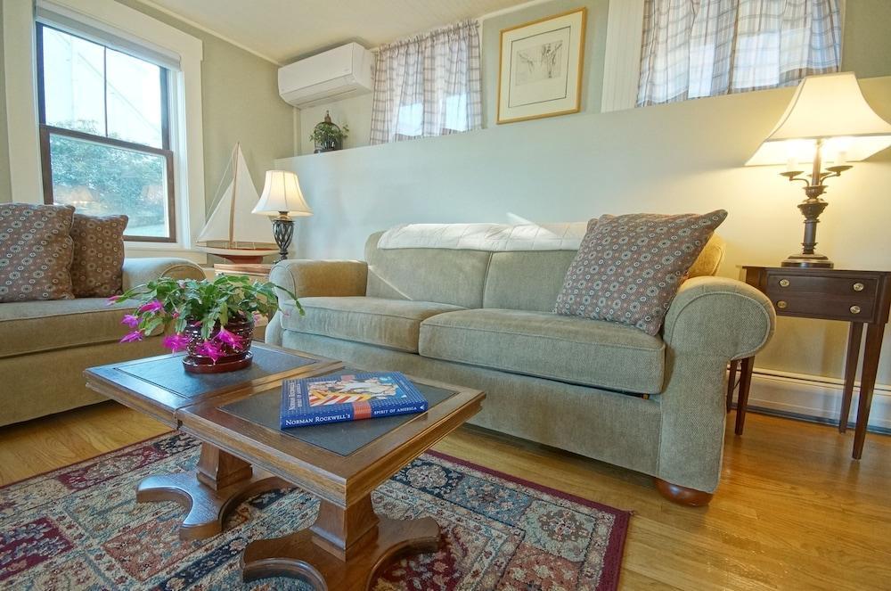 Sanbornton 레이크 하우스 앳 페리 포인트 B&B 외부 사진