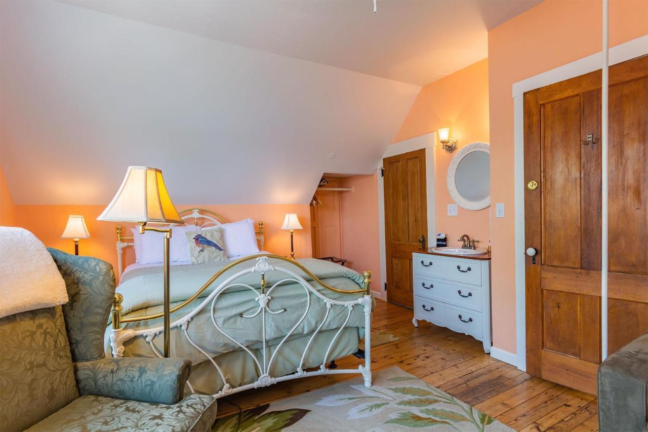 Sanbornton 레이크 하우스 앳 페리 포인트 B&B 외부 사진