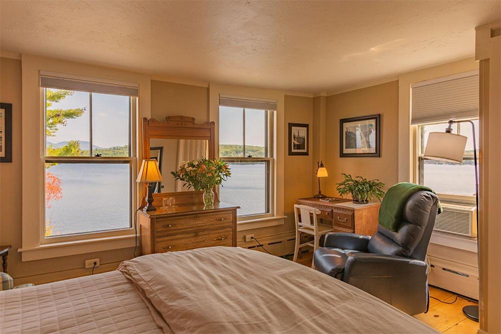 Sanbornton 레이크 하우스 앳 페리 포인트 B&B 외부 사진