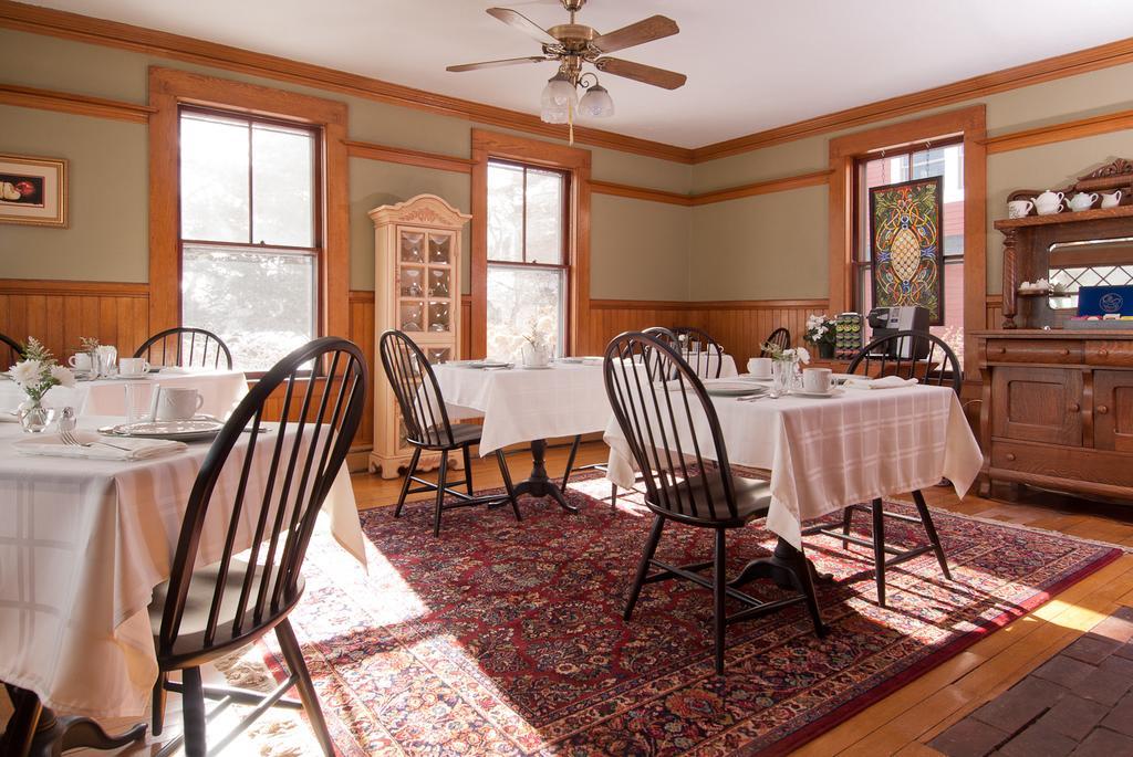 Sanbornton 레이크 하우스 앳 페리 포인트 B&B 외부 사진