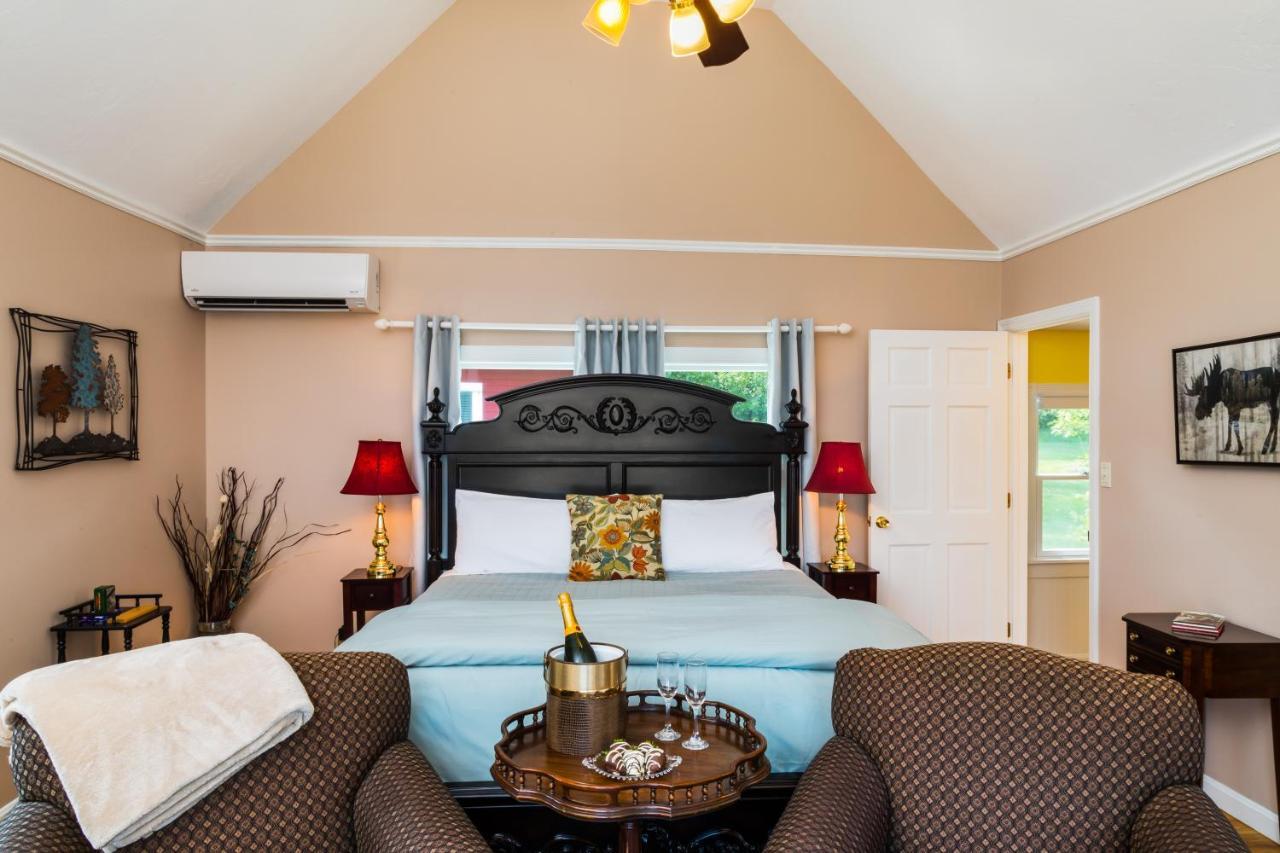 Sanbornton 레이크 하우스 앳 페리 포인트 B&B 외부 사진